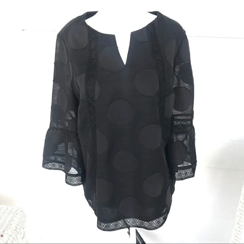 Chico’s large black dot 3/4 inch bell sleeve top size XS